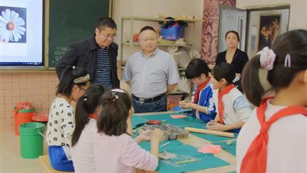 巴蜀画派艺术院执行院长李杰莅临成都七中实验学校参观...
