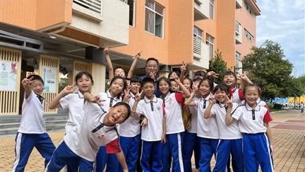 花式战疫 青春飞扬——冠城七中师生驻校抗疫课外活动...