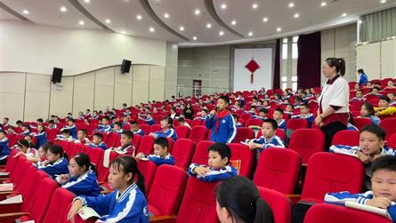 送法进校园 护航助成长 || 冠城七中少年成长课程