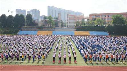 活力无限 青春飞扬——冠城七中第七届球类运动会圆满...