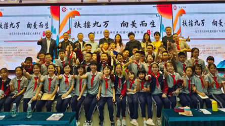 扶摇九万 向美而生 ‖ 美育在校园盛开