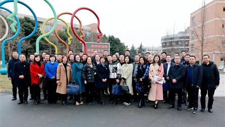 立心铸魂,追寻有温度的教育 || 何少衡校长在“国...