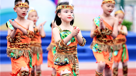 扬体育精神 展蓝外风采 || 成都蓝港外国语学校第...